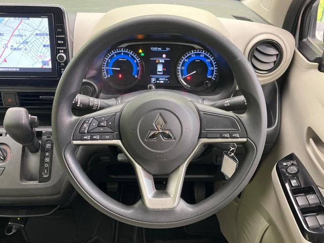 �y�X�e�A�����O�X�C�b�`�z�^�]���A�O������ڐ������炷���ƂȂ��A�I�[�f�B�I���̑��삪�\�ȕ֗��@�\!���S&���K�ȃh���C�u�����o���Ă���܂���