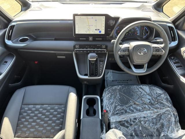 ヴォクシー1.8 ハイブリッド S-Z