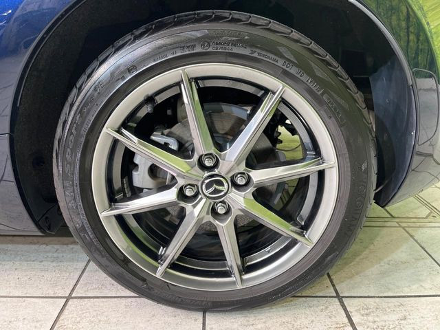 �y�����A���~�z�C�[���z�O�ςɃ}�b�`���������A���~�z�C�[���𑕒����Ă���܂��B�e��ЊO�A���~�z�C�[����A�X�^�b�h���X�^�C�����戵�����Ă���܂��B���񂲑��k����������