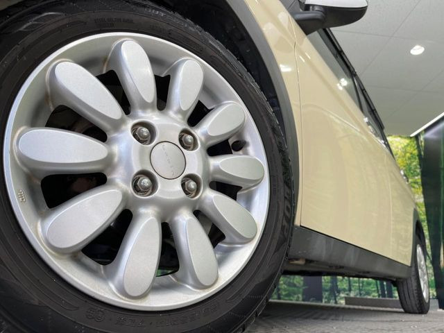 �y����14�C���`�A���~�z�C�[���z�O�ςɃ}�b�`���������A���~�z�C�[���𑕒����Ă���܂��B�e��ЊO�A���~�z�C�[����A�X�^�b�h���X�^�C�����戵�����Ă���܂��B���񂲑��k����������