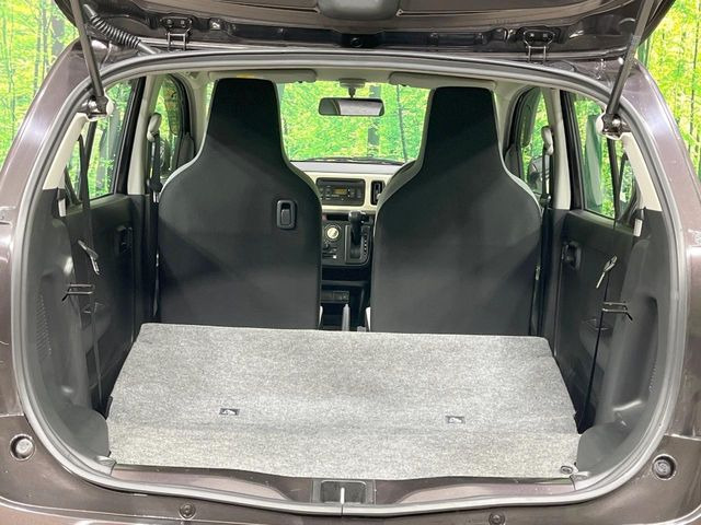 ���i�̂���������ʋ΁A���}���ɏ\���ȉ׎��X�y�[�X���m�ۂ��Ă���܂��B�Z�J���h�V�[�g��|���ƁA�傫�ȉו��̐ύڂ��\�ł���