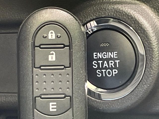 �y�L�[�t���[�V�X�e���z�J�o����|�P�b�g�ɓ��ꂽ�܂܂ł��h�A�̎{���E�������\�ȃX�}�[�g�L�[�𑕔��B�G���W���̃I���E�I�t�����J�M�����o���K�v����������Ƃ��Ă��֗��ł���