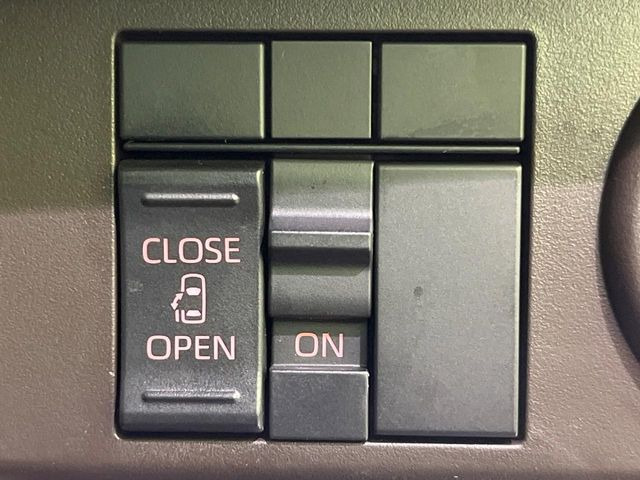 �y�p���[�X���C�h�h�A�z�X�}�[�g�L�[��^�]�Ȃ̃X�C�b�`�ŃX���C�h�h�A�̊J���\���d��������͂����ăh�A���J����K�v�������A���������q�l�ł��A�d���ו��������Ă��鎞�����N�ɊJ���߂ł��܂���