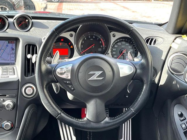 �y�����v�����X�e�A�����O�z�㎿�Ȋv���g�p���邱�ƂŁA��ɂ����������݂ƂĂ��^�]���₷���n���h���ł���