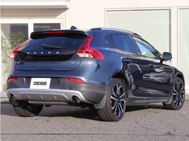 �G���W���I�C���̓t�����X��MOTUL(���`���[��)���g�p���Ă��܂��B�V���{���{�e���f���ɓK������قȂ�S�x�̃I�C�������p�ӂ��Ă��܂��B