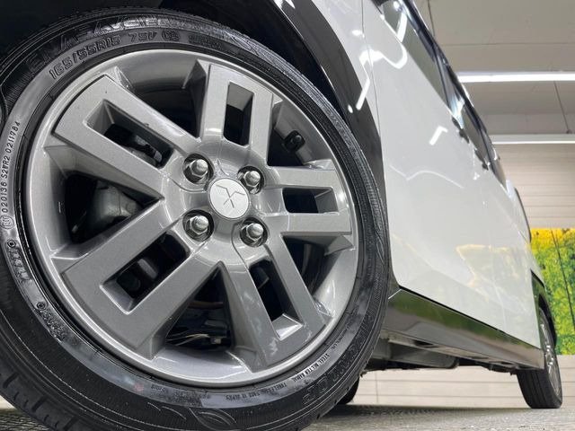 �y�����A���~�z�C�[���z�O�ςɃ}�b�`���������A���~�z�C�[���𑕒����Ă���܂��B�e��ЊO�A���~�z�C�[����A�X�^�b�h���X�^�C�����戵�����Ă���܂��B���񂲑��k����������