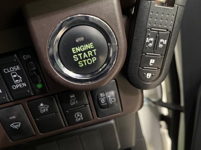 �y�X�}�[�g�L�[�z�J�o����|�P�b�g�ɓ��ꂽ�܂܂ł��h�A�̎{���E�������\�ȃX�}�[�g�L�[�𑕔��B�G���W���̃I���E�I�t�����J�M�����o���K�v����������Ƃ��Ă��֗��ł���