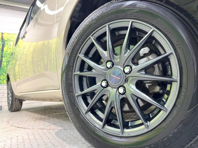 �y�A���~�z�C�[���z�O�ςɃ}�b�`�����A���~�z�C�[���𑕒����Ă���܂��B�e��A���~�z�C�[����A�X�^�b�h���X�^�C�����戵�����Ă���܂��B���񂲑��k����������