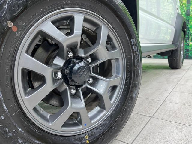 �y����15�C���`�A���~�z�C�[���z�O�ςɃ}�b�`���������A���~�z�C�[���𑕒����Ă���܂��B�e��ЊO�A���~�z�C�[����A�X�^�b�h���X�^�C�����戵�����Ă���܂��B���񂲑��k����������