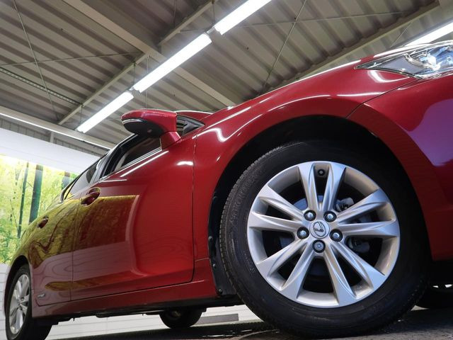 �y����18�C���`�A���~�z�C�[���z�O�ςɃ}�b�`���������A���~�z�C�[���𑕒����Ă���܂��B�e��ЊO�A���~�z�C�[����A�X�^�b�h���X�^�C�����戵�����Ă���܂��B���񂲑��k����������