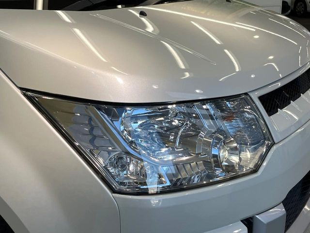 �yHID�w�b�h���C�g�z���ɖ��邭�O�����Ƃ炵�Ă����̂ŁA���V����Ԃ̑��s�������E�ǍD�ň��S���Ă���肢�������܂��B