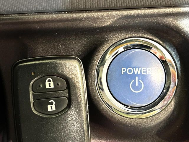 �y�X�}�[�g�L�[�z�J�o����|�P�b�g�ɓ��ꂽ�܂܂ł��h�A�̎{���E�������\�ȃX�}�[�g�L�[�𑕔��B�G���W���̃I���E�I�t�����J�M�����o���K�v����������Ƃ��Ă��֗��ł���