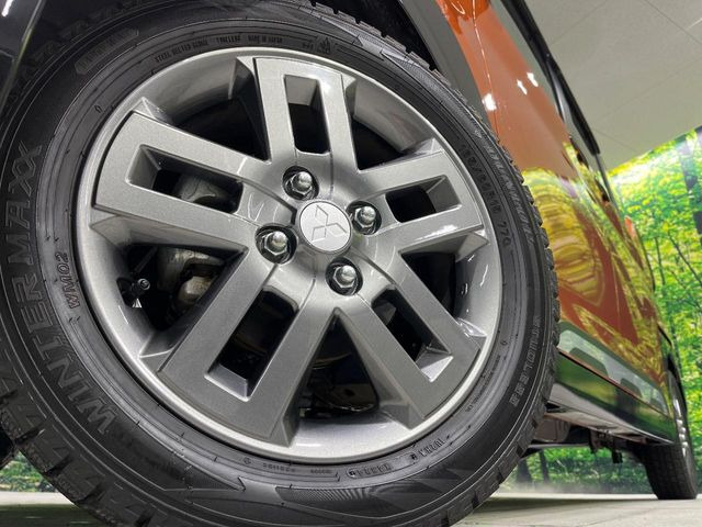 �y����15�C���`�A���~�z�C�[���z�O�ςɃ}�b�`���������A���~�z�C�[���𑕒����Ă���܂��B�e��ЊO�A���~�z�C�[����A�X�^�b�h���X�^�C�����戵�����Ă���܂��B���񂲑��k����������