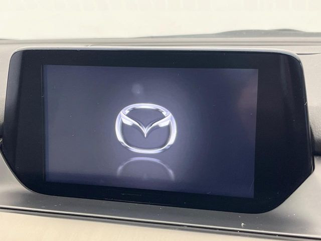 �y�}�c�_�R�l�N�g�i�r�z�ԓ��̕��͋C�Ƀ}�b�`������̌^�^�C�v�̃i�r�B�e����q�ݒ��Bluetooth�Đ����A�l�X�ȋ@�\���y���߂܂��B�����I�ȃ_�C�������삪�\�ŁA�g��������ǍD�ł��B