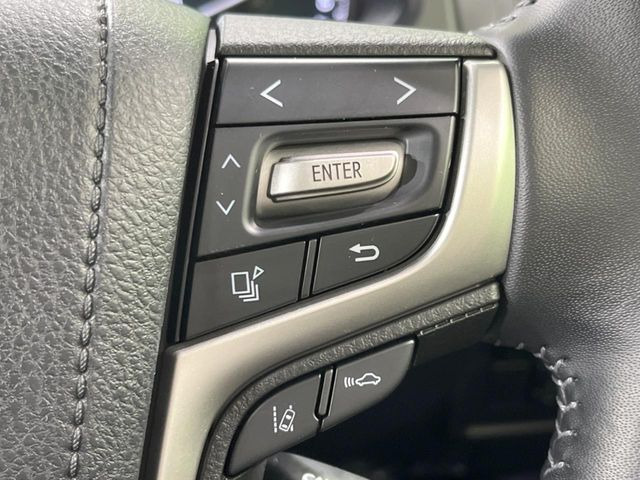 【トヨタセーフティセンス】走行中に前方の車両等を認識し、衝突しそうな時は警報とブレーキで衝突回避と被害軽減をアシスト。より安全にドライブをお楽しみいただけます。