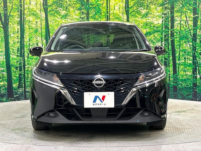 ��D�]�𒸂��Ă���܂��{�f�B�R�[�g���D�]��t���B�������x�̃K���X�疌�ŝ����͂������A�㎿�ȃc���E����������B���O����_���J�����؂Ȉ��Ԃ�ی삵�A�F�����E�򉻂�h�~�B