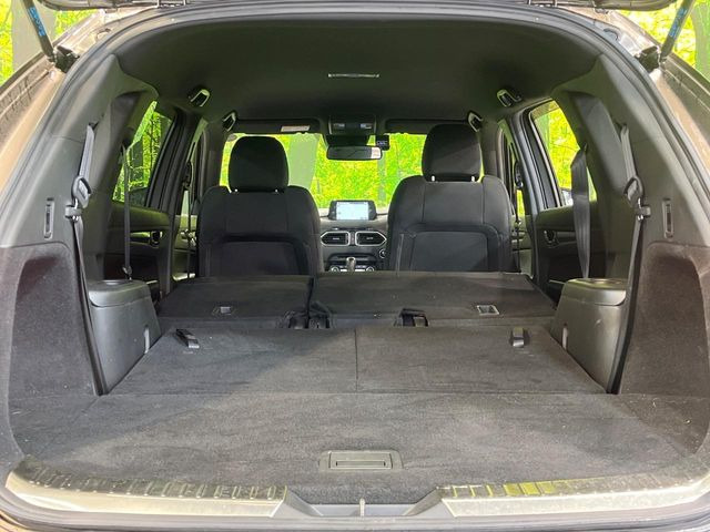 ���i�̂���������ʋ΁A���}���ɏ\���ȉ׎��X�y�[�X���m�ۂ��Ă���܂��B�Z�J���h�V�[�g��|���ƁA�傫�ȉו��̐ύڂ��\�ł���