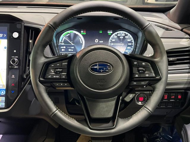 �y�����v�����X�e�A�����O�z�㎿�Ȋv���g�p���邱�ƂŁA��ɂ����������݂ƂĂ��^�]���₷���n���h���ł���