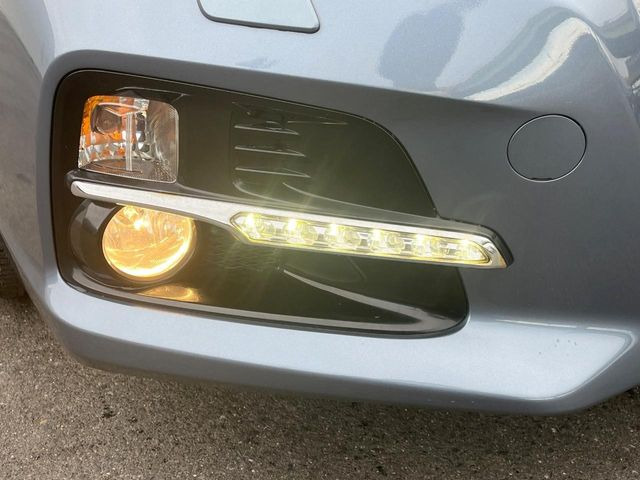 �yLED�A�N�Z�T���[���C�i�[�z