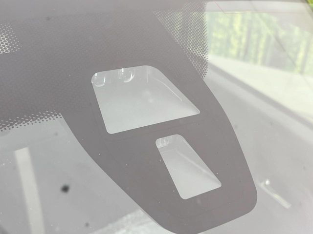 �y�Փˌy�����u�z���s���ɑO���̎ԗ�����F�����A�Փ˂������Ȏ��͌x��ƃu���[�L�ŏՓˉ���Ɣ�Q�y�����A�V�X�g�B�����S�Ƀh���C�u�����y���݂��������܂��B