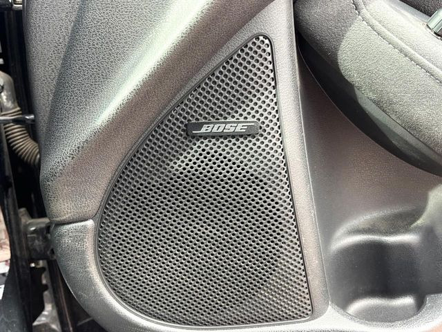 �yBOSE�T�E���h�V�X�e���z���[�J�[�I�v�V�����̍��i�ʃT�E���h�V�X�e���𓋍ځB��p�̃`���[�j���O���{���ꂽ�召�l�X�ȃX�s�[�J�[����ǎ��ȃT�E���h���t�ł��A�Տꊴ���ӂ�鉹����Ԃ����o���܂��B