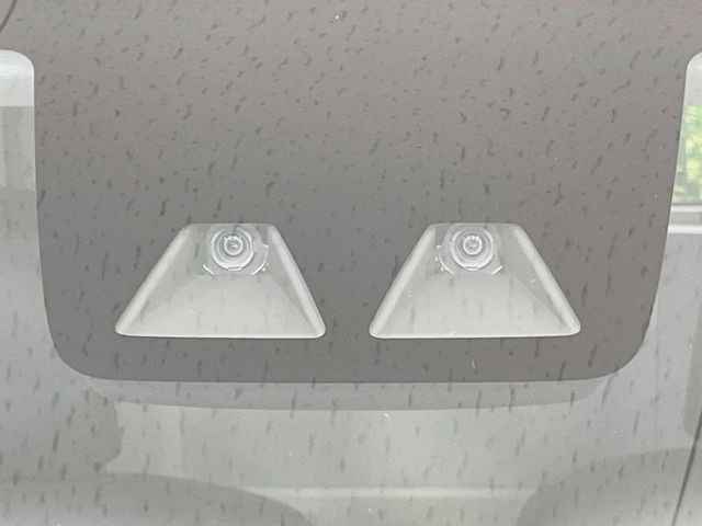 �y�X�}�[�g�A�V�X�g�z���s���ɑO���̎ԗ�����F�����A�Փ˂������Ȏ��͌x��ƃu���[�L�ŏՓˉ���Ɣ�Q�y�����A�V�X�g�B�����S�Ƀh���C�u�����y���݂��������܂��B