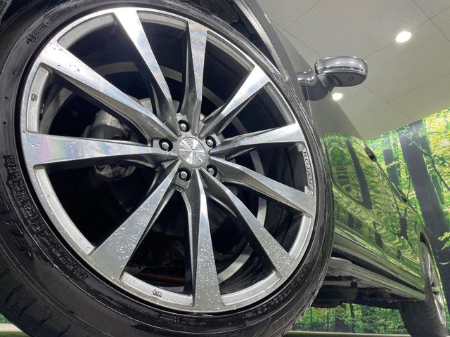 �y22�C���`�A���~�z�C�[���z�O�ςɃ}�b�`�����A���~�z�C�[���𑕒����Ă���܂��B�e��A���~�z�C�[����A�X�^�b�h���X�^�C�����戵�����Ă���܂��B���񂲑��k����������