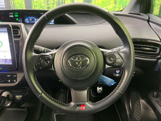 �y�����v�����X�e�A�����O�z�㎿�Ȋv���g�p���邱�ƂŁA��ɂ����������݂ƂĂ��^�]���₷���n���h���ł���