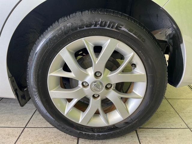 �y�����A���~�z�C�[���z�O�ςɃ}�b�`���������A���~�z�C�[���𑕒����Ă���܂��B�e��ЊO�A���~�z�C�[����A�X�^�b�h���X�^�C�����戵�����Ă���܂��B���񂲑��k����������