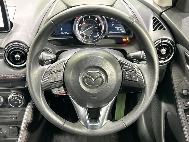 �y�����v�����X�e�A�����O�z�㎿�Ȋv���g�p���邱�ƂŁA��ɂ����������݂ƂĂ��^�]���₷���n���h���ł���