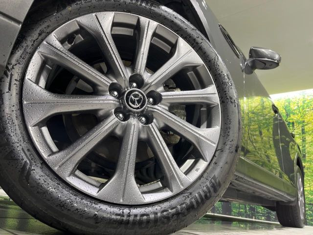 �y������20�C���`�A���~�z�C�[���z�O�ςɃ}�b�`���������A���~�z�C�[���𑕒����Ă���܂��B�e��ЊO�A���~�z�C�[����A�X�^�b�h���X�^�C�����戵�����Ă���܂��B���񂲑��k����������