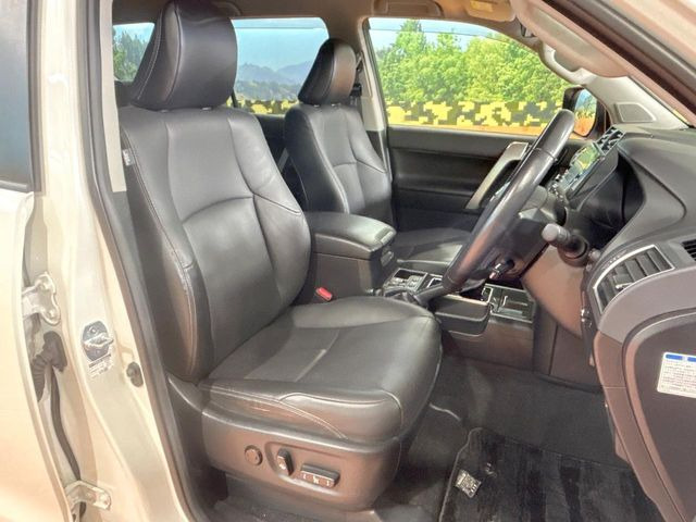 �^�]�ȃV�[�g���͎g�p�������Ȃ��A�ǍD�ȏ�ԂƂȂ��Ă��܂��B���J�Ɏg���Ă������Ƃ��悭�킩��܂��ˁB