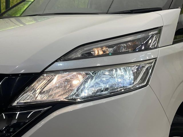 �yLED�w�b�h���C�g�z���V����ԑ��s�����ǍD�Ȏ��E���m�ۂ����S���ĉ^�]�ł��鍂�P�xLED�w�b�h���C�g�𑕔�!�_�����x�������A����d�͂��}�����Ă��܂��B