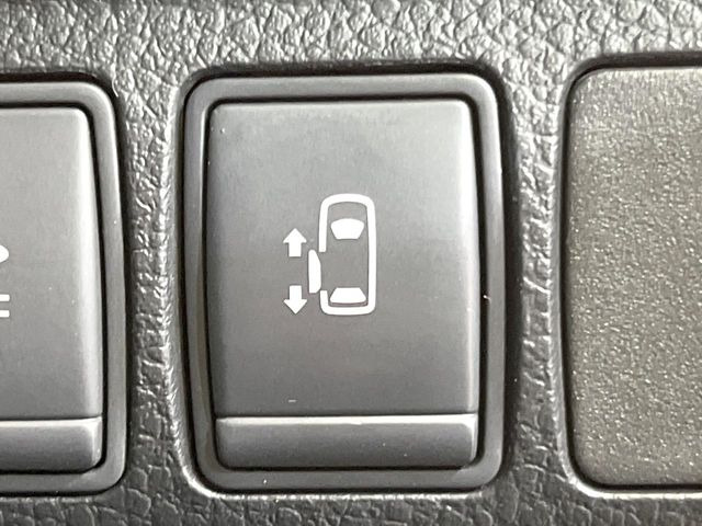 �y�p���[�X���C�h�h�A�z�X�}�[�g�L�[��^�]�Ȃ̃X�C�b�`�ŃX���C�h�h�A�̊J���\���d��������͂����ăh�A���J����K�v�������A���������q�l�ł��A�d���ו��������Ă��鎞�����N�ɊJ���߂ł��܂���