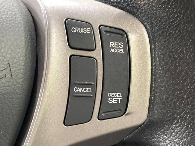 �y�N���[�Y�R���g���[���z�������H�����N���N���s�B�A�N�Z���𗣂��Ă���葬�x�ő��s���ł��A�������^�]���̕��S���y��!�����E�������ȒP�ȃX�C�b�`����Œ����ł��܂��B