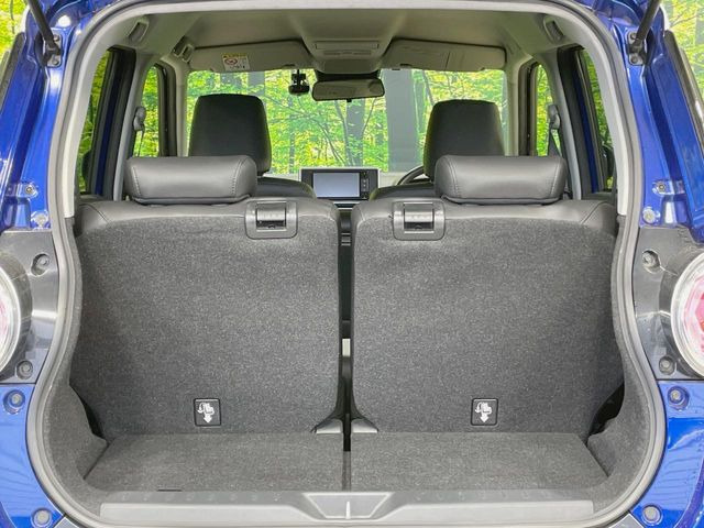 ���i�̂���������ʋ΁A���}���ɏ\���ȉ׎��X�y�[�X���m�ۂ��Ă���܂��B�Z�J���h�V�[�g��|���ƁA�傫�ȉו��̐ύڂ��\�ł���