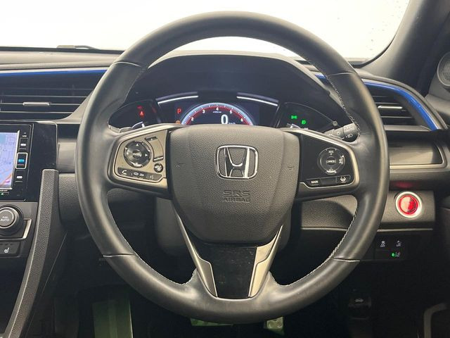 �y�����v�����X�e�A�����O�z�㎿�Ȋv���g�p���邱�ƂŁA��ɂ����������݂ƂĂ��^�]���₷���n���h���ł���