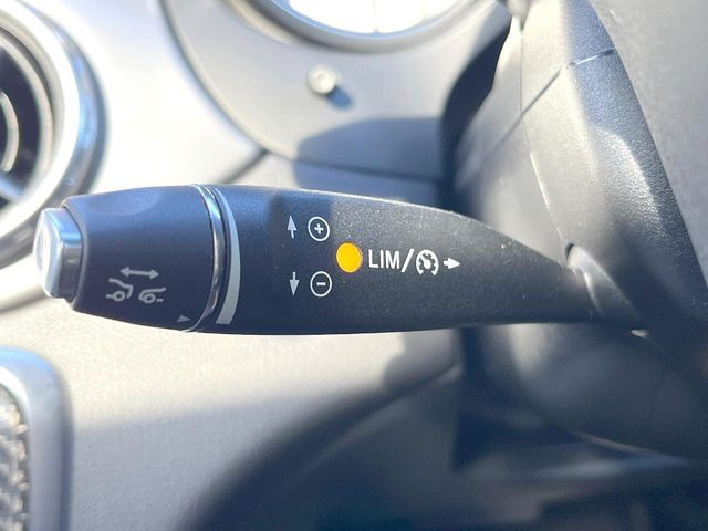 ���f�B�X�g���j�b�N�v���X:�s�s�A�x�O�A�������H�Ȃǂ̑��s���ɁA�X�e���I�}���`�p�[�p�X�J�����ƃ��[�_�[�Z���T�[�ɂ��A�O���Ԃ�F�����đ��x�ɉ������Ԋԋ������ێ����鎟����̃N���R��!