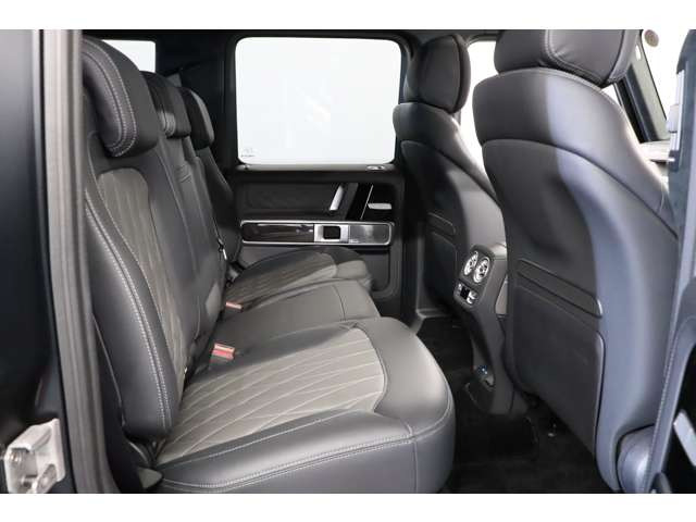 AMG��p�Z�b�e�B���O�ɂ��A���o�͂Ȃ��爵���₷�������������G���W�������ł��B