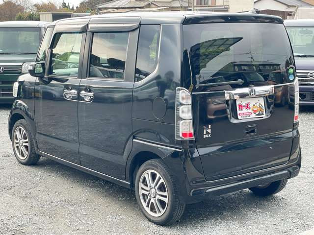 ���X�ł͌y�����Ԃ��畁�ʎԂ܂ŕ��L���I�[�����[�J�[�̎Ԏ�E�F�E�O���[�h��L�x�ɑ����Ă���܂��B