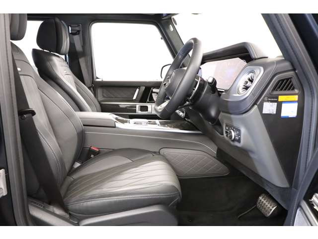 �T�����[�t�𑕔����Ă���A�����ɐS�n�悢�J�����Ǝ��R������荞�݂܂��B���s���͂������A��Ԓ����㎿�ł�Ƃ肠���Ԃ����y���݂��������鑕���ł������܂��B