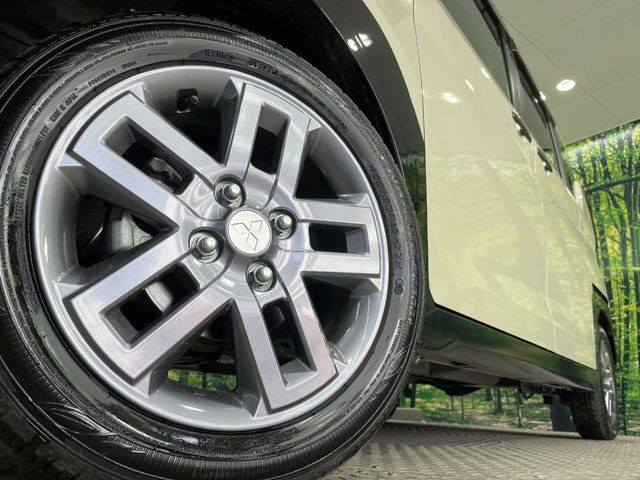 �y����15�C���`�A���~�z�C�[���z�O�ςɃ}�b�`���������A���~�z�C�[���𑕒����Ă���܂��B�e��ЊO�A���~�z�C�[����A�X�^�b�h���X�^�C�����戵�����Ă���܂��B���񂲑��k����������