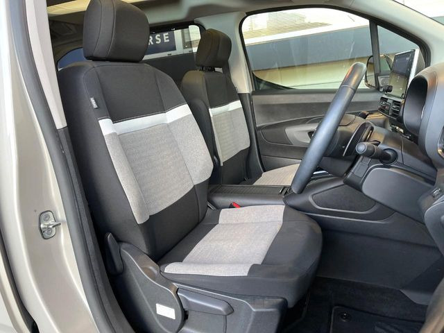 ���V�[�g�̎g�p��:�j��E�ւ�������Ȃ��A�����̒ʂ肫�ꂢ�ȏ�Ԃ��ێ����Ă���܂��B�܂��A�����N���[�j���O�E�R�[�e�B���O�����p�����������܂��B