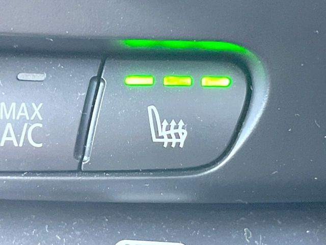 ���t�����g�V�[�g�q�[�e�B���O:�^�]�ȁE����ȋ��ɎO�i�K�Œ��߂��\�ȃV�[�g�q�[�^�[�𑕔����Ă���܂��B�G�߂��킸���K�ɂ��g�p���������܂��B