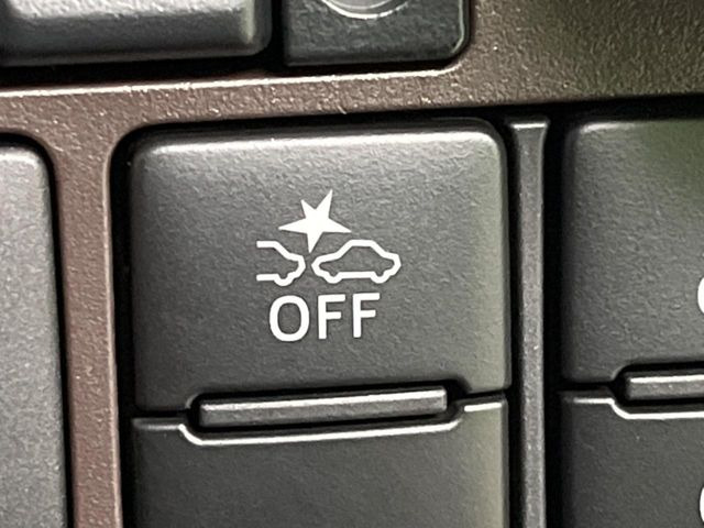 ���s���ɑO���̎ԗ�����F�����A�Փ˂������Ȏ��͌x��ƃu���[�L�ŏՓˉ���Ɣ�Q�y�����A�V�X�g�B�����S�Ƀh���C�u�����y���݂��������܂��B