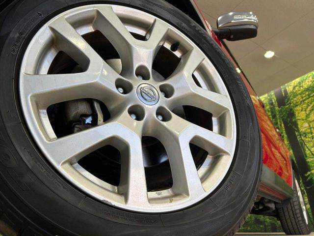 �y����17�C���`�A���~�z�C�[���z�O�ςɃ}�b�`���������A���~�z�C�[���𑕒����Ă���܂��B�e��ЊO�A���~�z�C�[����A�X�^�b�h���X�^�C�����戵�����Ă���܂��B���񂲑��k����������