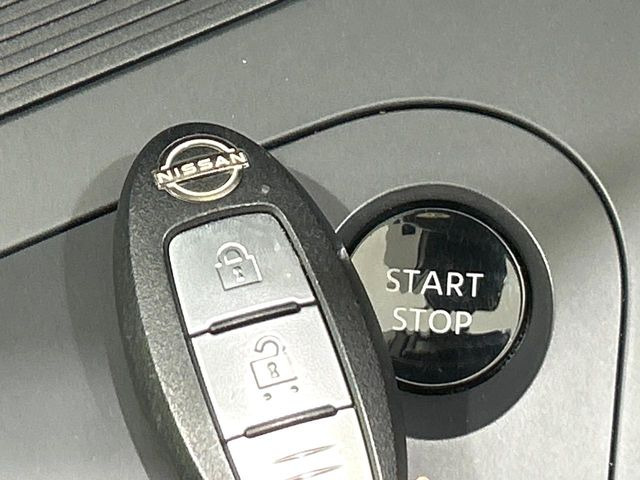 �y�C���e���W�F���g�L�[�z�J�o����|�P�b�g�ɓ��ꂽ�܂܂ł��h�A�̎{���E�������\�ȃX�}�[�g�L�[�𑕔��B�G���W���̃I���E�I�t�����J�M�����o���K�v����������Ƃ��Ă��֗��ł���