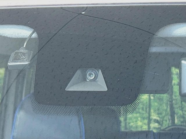 �y�O�He-Assist�z���s���ɑO���̎ԗ�����F�����A�Փ˂������Ȏ��͌x��ƃu���[�L�ŏՓˉ���Ɣ�Q�y�����A�V�X�g�B�����S�Ƀh���C�u�����y���݂��������܂��B