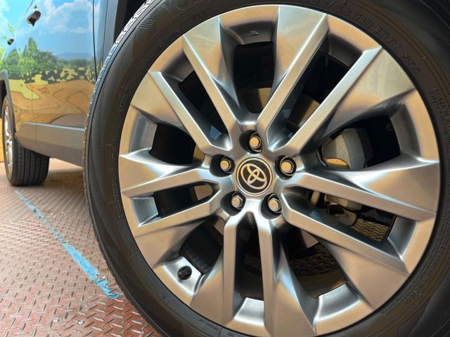 �y����19�C���`�A���~�z�C�[���z�O�ςɃ}�b�`���������A���~�z�C�[���𑕒����Ă���܂��B�e��ЊO�A���~�z�C�[����A�X�^�b�h���X�^�C�����戵�����Ă���܂��B���񂲑��k����������