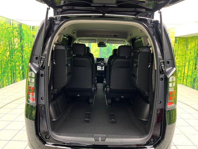 ���ڃV�[�g�͑O��X���C�h���\�ł��B���ɉ�����Α������L������������A�O�ɋl�߂�Α傫�ȃ��Q�b�W�X�y�[�X���m�ۂł��܂��B�V�[���ɉ����Ďg�������ł��邩��Ƃ��Ă��֗��ł���